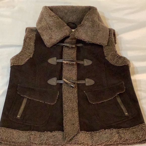 Vintage Neiman Marcus Brown Suede Modacrylic Toggle Closures, Large - Picture 4 of 11